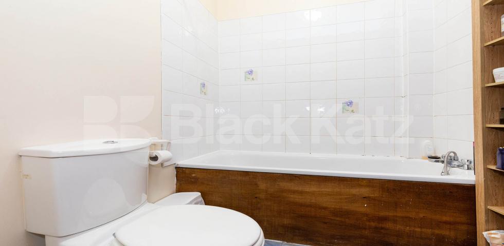 			2 Bedroom, 1 bath, 1 reception Apartment			 High Road, WOOD GREEN